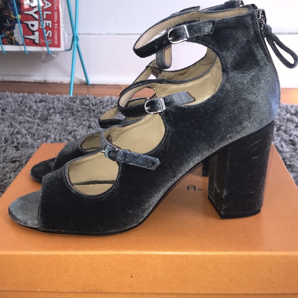 Grey felt heels - Picture 4 of 4